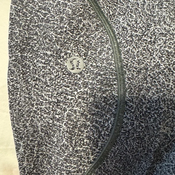 Lululemon leggings size 8 new without tags - Picture 4 of 6